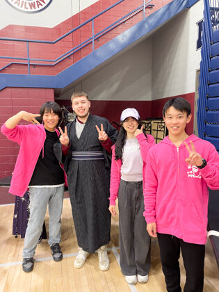  Cultural Night !!!（デカルブ班）
