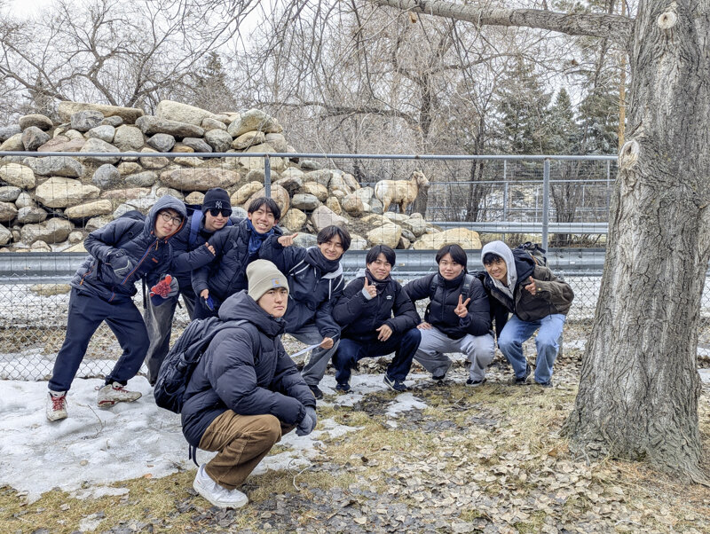 小雪舞う中での動物園ミッション（サスカツーン班）