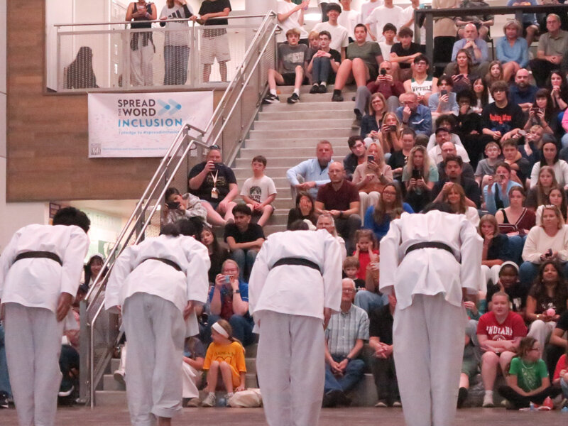 高校と中学校で大盛況の文化紹介イベント！（ウェストフィールド班）